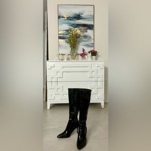 Nine West Women’s, black, pointy toed, 2 1/12” stilleto heel boots Size - 8M